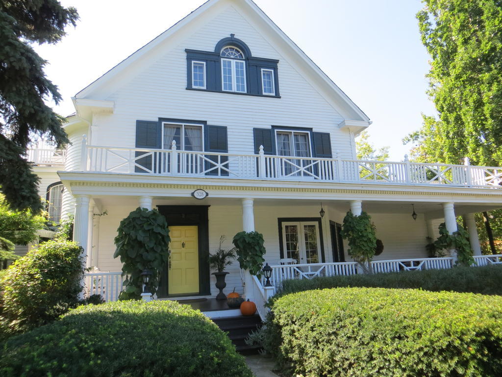 Bed and Breakfast Lakewinds Country Manor Ниагара-он-те-Лейк Экстерьер фото