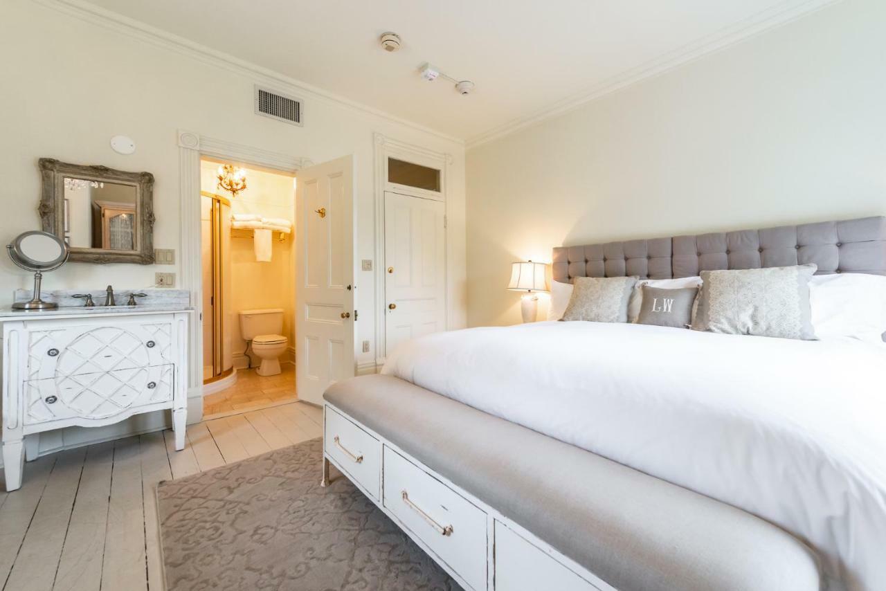 Bed and Breakfast Lakewinds Country Manor Ниагара-он-те-Лейк Экстерьер фото